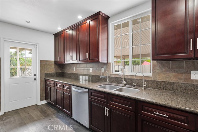 Detail Gallery Image 11 of 38 For 5395 Granada Ave, Riverside,  CA 92504 - 4 Beds | 2 Baths