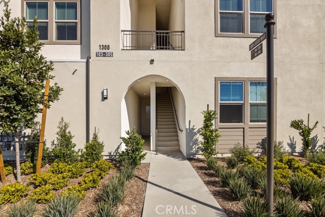 Detail Gallery Image 3 of 54 For 1300 Lasso Way #204,  Rancho Mission Viejo,  CA 92694 - 2 Beds | 2 Baths