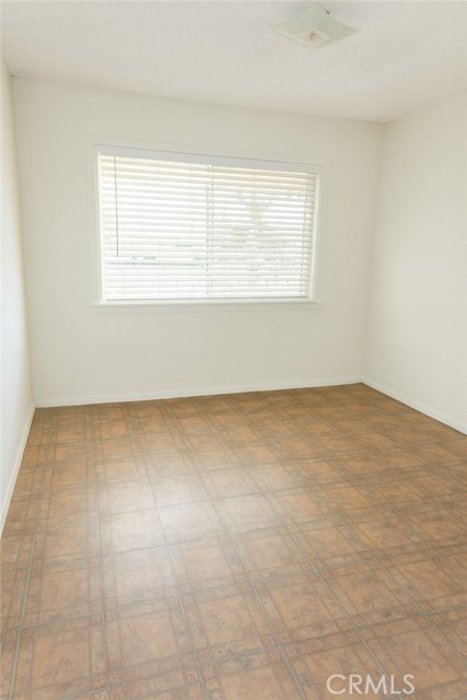 11474 4th Avenue, Hesperia CA: https://media.crmls.org/medias/0c96c907-daa7-4c1b-be5d-d9b39929a6df.jpg