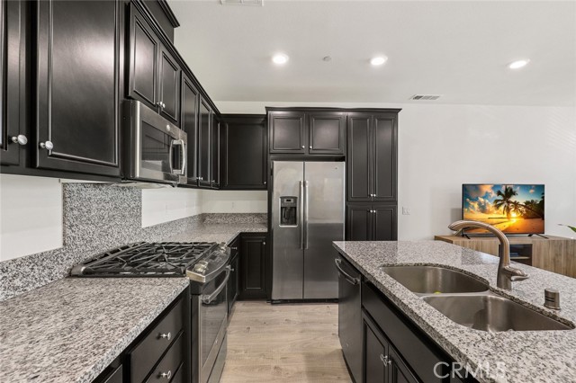 40302 Calle Real, Murrieta CA: https://media.crmls.org/medias/0c96d5c4-9ba5-4a44-abc5-d41e8b5b3134.jpg