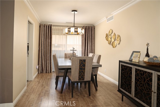 600 West Stocker Street, 308 photo 7