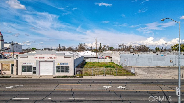 1616 Martin Luther King Jr Way, Merced, California 95340, ,Commercial Lease,For Rent,1616 Martin Luther King Jr Way,CRMC24045105