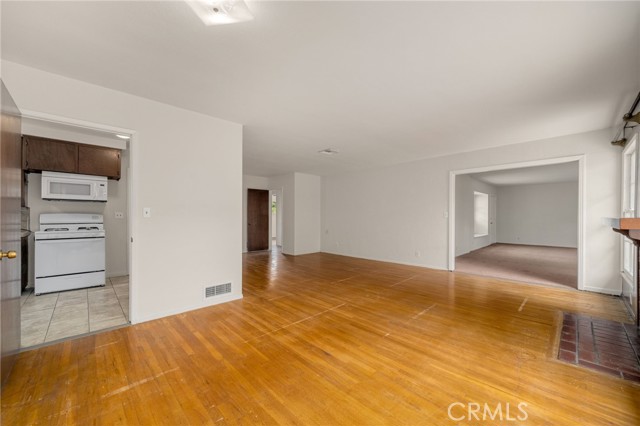 Detail Gallery Image 7 of 27 For 1316 N East St, Anaheim,  CA 92805 - 3 Beds | 1/1 Baths