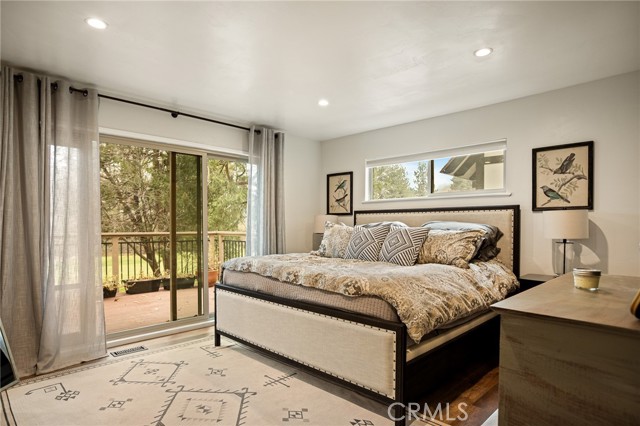 Detail Gallery Image 19 of 39 For 435 Riviera Dr, Lake Arrowhead,  CA 92352 - 3 Beds | 2/1 Baths