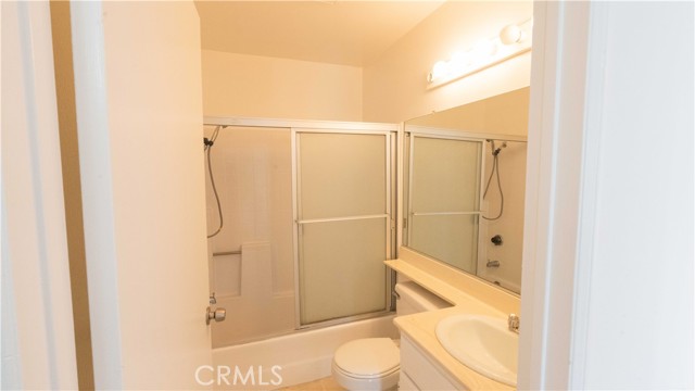 Detail Gallery Image 9 of 22 For 14610 Erwin St #304,  Van Nuys,  CA 91411 - 2 Beds | 2 Baths