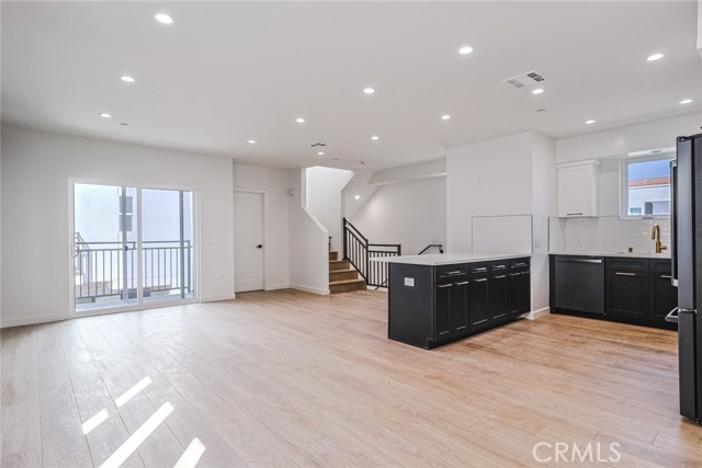 1227 N June Street, Hollywood CA: https://media.crmls.org/medias/0c98fc23-1ddb-4385-95df-4ec836877da5.jpg