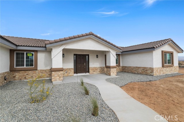 16925 Nanticoke Road, Apple Valley CA: https://media.crmls.org/medias/0c9959d2-8ae9-4fc6-8409-04907ace8f87.jpg