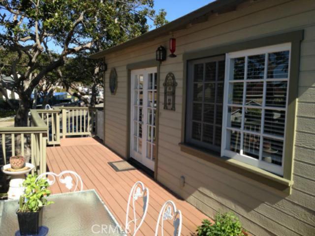 129 Lucia Avenue, Redondo Beach, California 90277, 2 Bedrooms Bedrooms, ,2 BathroomsBathrooms,Residential,Sold,Lucia,SB13020708