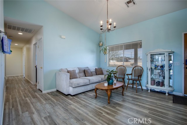 Detail Gallery Image 7 of 27 For 3619 Lexington, Yucca Valley,  CA 92284 - 3 Beds | 2 Baths