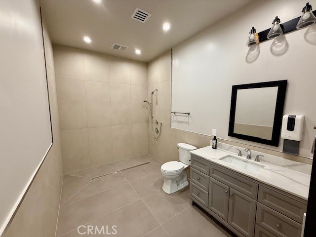 6940 longridge, North Hollywood CA: https://media.crmls.org/medias/0c9a0b2d-6986-4b48-aeb1-3a9b2565d124.jpg
