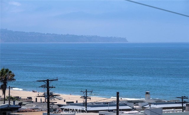 View from Kitchen nook looking South to Palos Verdes Peninsula and Catalina when not hazy