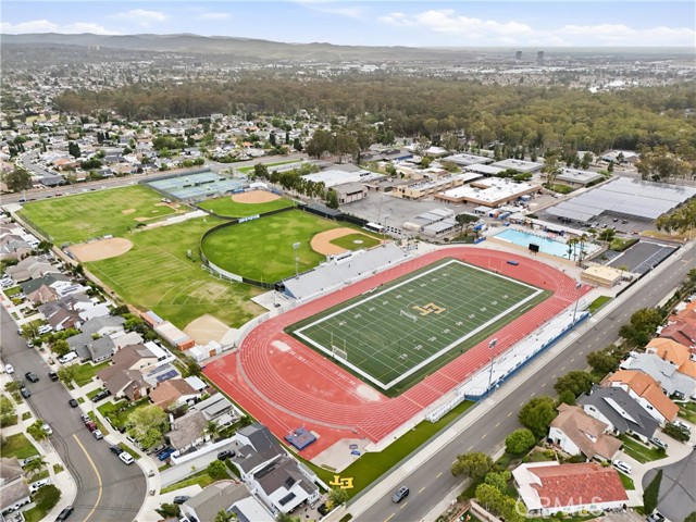 Image 21 of 23 For 22712 Foxborough