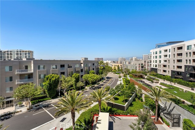 3502 Rivington, Irvine CA: https://media.crmls.org/medias/0c9b4e28-111c-455b-940d-5dc3aa6a0e28.jpg