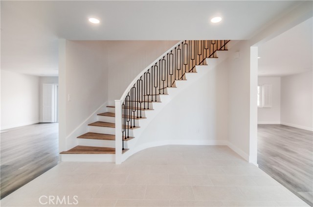 15562 Wild Cherry Circle, Huntington Beach CA: https://media.crmls.org/medias/0c9b9440-e94f-4263-8ca2-443c5cd21f05.jpg