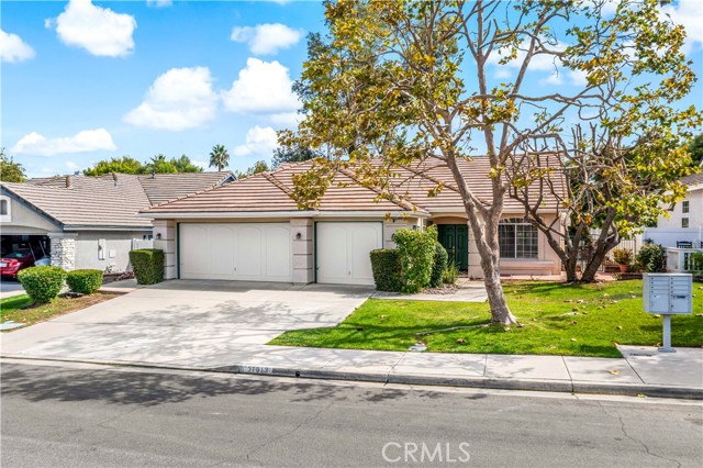 Detail Gallery Image 1 of 41 For 31813 via Campanario, Temecula,  CA 92592 - 4 Beds | 2 Baths