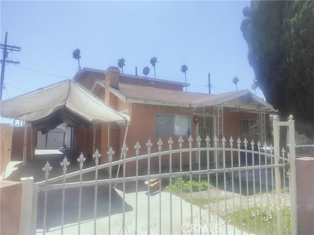 Detail Gallery Image 1 of 26 For 430 W 64th St, Los Angeles,  CA 90003 - 3 Beds | 2 Baths