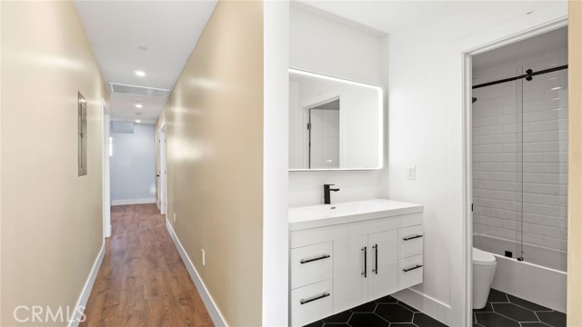 Detail Gallery Image 33 of 48 For 420 S Hill St, Orange,  CA 92869 - 4 Beds | 3/1 Baths