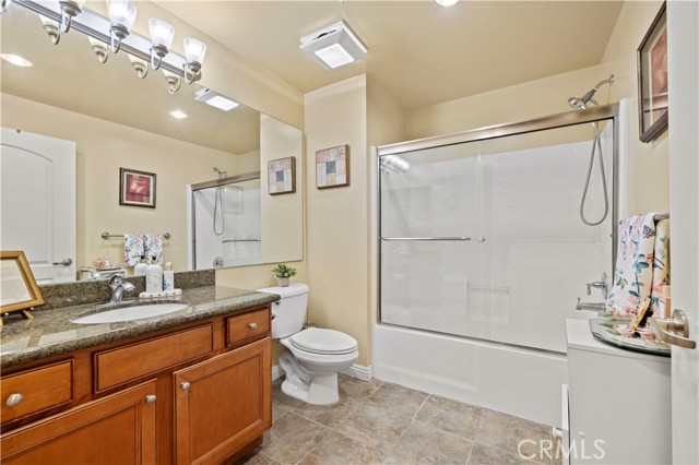 Detail Gallery Image 35 of 45 For 6800 Corbin Ave #104,  Reseda,  CA 91335 - 2 Beds | 2 Baths