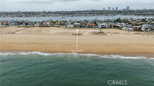 Detail Gallery Image 5 of 44 For 1320 E Oceanfront, Newport Beach,  CA 92661 - 5 Beds | 4 Baths