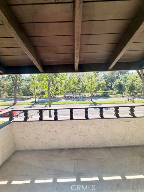 Detail Gallery Image 4 of 14 For 31579 Lindero Canyon Rd #7,  Westlake Village,  CA 91361 - 3 Beds | 2 Baths