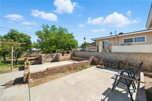1909 Marlborough Avenue, Riverside CA: https://media.crmls.org/medias/0c9d2a84-b09a-4eb0-8bcb-07e71f388075.jpg