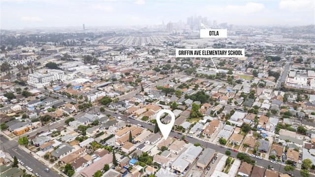 2040 Hancock Street, Los Angeles CA: https://media.crmls.org/medias/0c9e59c5-efda-469a-87e8-8aafb8811cc3.jpg