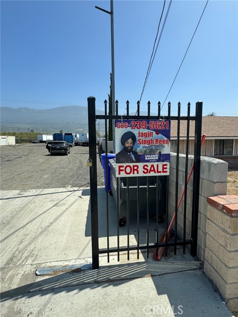 Detail Gallery Image 10 of 11 For 19838 Kendall Dr, San Bernardino,  CA 92407 - – Beds | – Baths