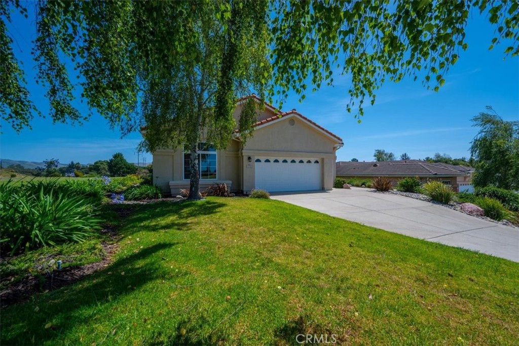 470 Links Drive
