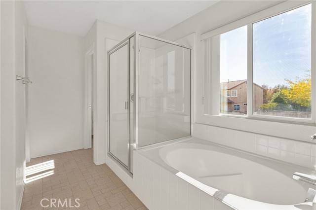 Detail Gallery Image 11 of 15 For 12415 Honeybear, Victorville,  CA 92392 - 4 Beds | 3 Baths