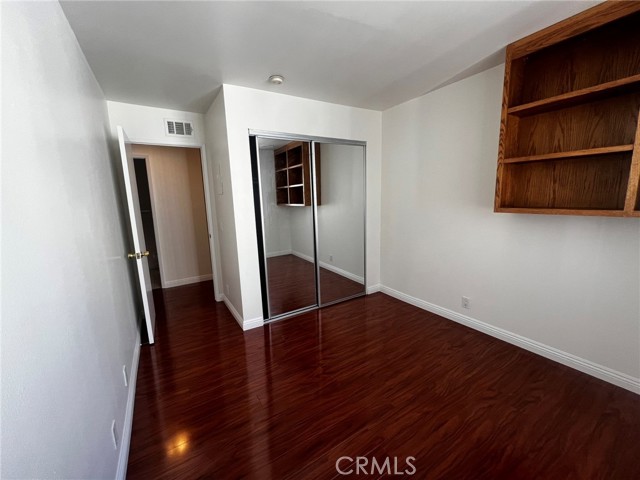 Detail Gallery Image 12 of 40 For 19451 Sherman Way #501,  Reseda,  CA 91335 - 3 Beds | 2/1 Baths