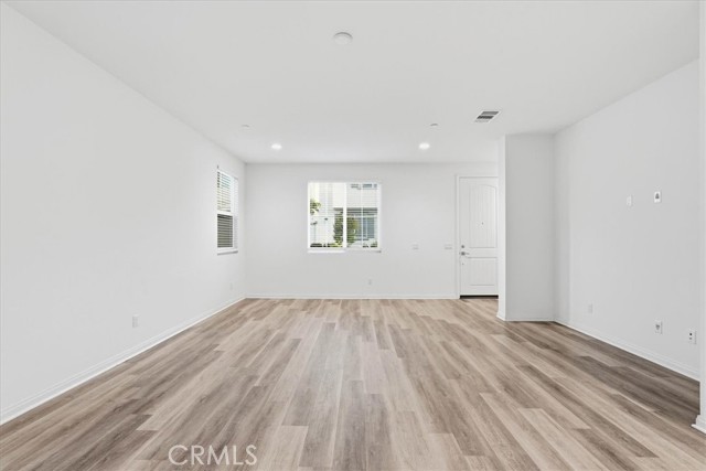 Detail Gallery Image 7 of 37 For 1207 Garnet Ct, Colton,  CA 92324 - 3 Beds | 2/1 Baths