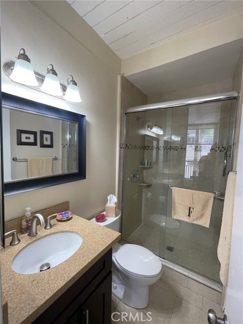 Bath off of second bedroom.