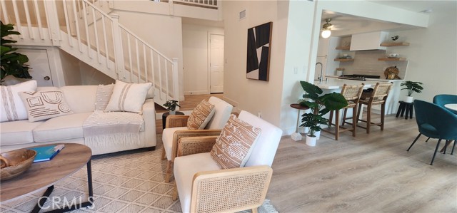 Detail Gallery Image 12 of 33 For 519 Amber Dr, Huntington Beach,  CA 92648 - 3 Beds | 2/1 Baths