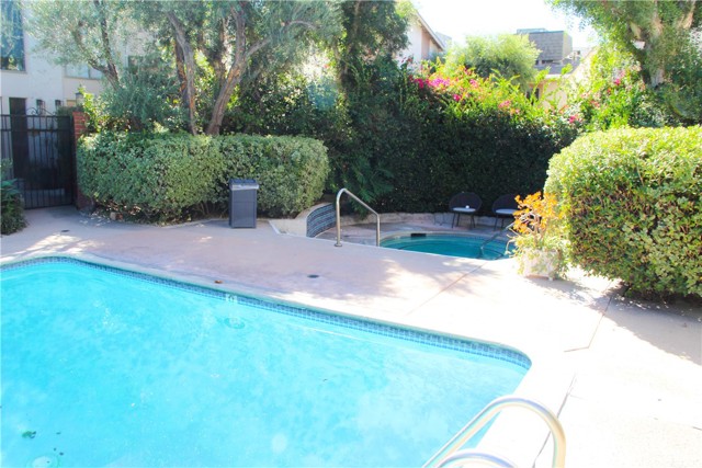 5317 Coldwater Canyon Avenue, D photo 17