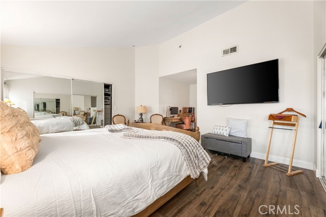 Detail Gallery Image 20 of 52 For 18146 Oxnard #48,  Tarzana,  CA 91356 - 3 Beds | 2/1 Baths