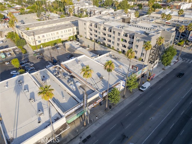 6624 Van Nuys Boulevard, Van Nuys CA: https://media.crmls.org/medias/0ca42ad4-9321-4d4d-8d0c-b3ba6ecaf938.jpg