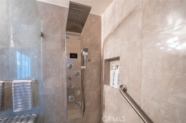 18200 Sandringham Court, Porter Ranch CA: https://media.crmls.org/medias/0ca55702-7abc-4df0-82c8-81a8e92655a8.jpg