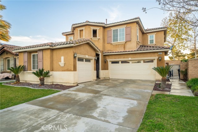 Detail Gallery Image 3 of 52 For 10972 White Oak Ln, Fontana,  CA 92337 - 5 Beds | 3 Baths