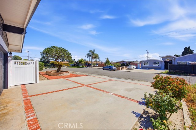 Detail Gallery Image 11 of 65 For 12321 Moana Way, Garden Grove,  CA 92840 - 4 Beds | 3 Baths