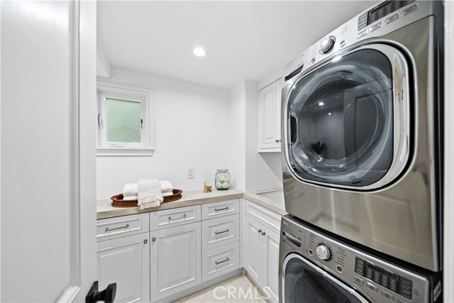 Detail Gallery Image 35 of 61 For 16214 Bimini, Huntington Beach,  CA 92649 - 5 Beds | 3 Baths