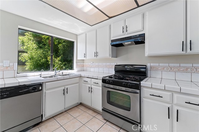 Detail Gallery Image 28 of 28 For 18433 Hatteras St #506,  Tarzana,  CA 91356 - 2 Beds | 2 Baths