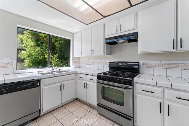 Detail Gallery Image 28 of 28 For 18433 Hatteras St #506,  Tarzana,  CA 91356 - 2 Beds | 2 Baths