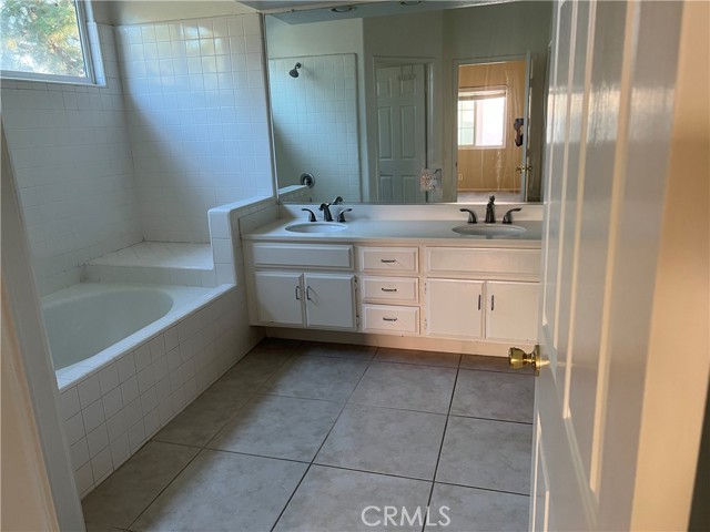 Detail Gallery Image 9 of 16 For 7 Cortona, Irvine,  CA 92614 - 3 Beds | 2/1 Baths