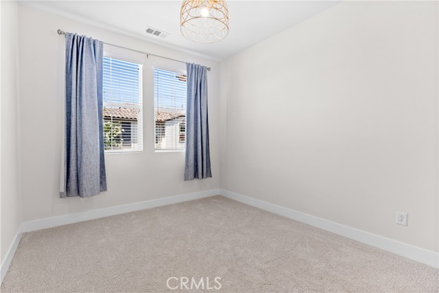 28 Sembrio Street, Rancho Mission Viejo CA: https://media.crmls.org/medias/0ca93e08-ada8-4aec-85e7-659bb3f7c3ce.jpg