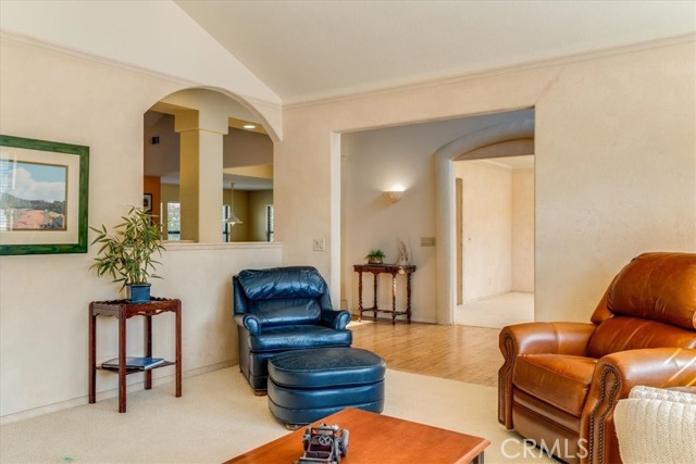 5619 Tamarisk Way, San Luis Obispo CA: https://media.crmls.org/medias/0ca940f5-6cfb-4652-94ab-ff163e03a99b.jpg