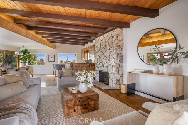 Detail Gallery Image 6 of 52 For 7836 W 81st, Playa Del Rey,  CA 90293 - 4 Beds | 2/1 Baths