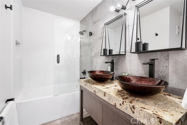 615 Esplanade, Redondo Beach, California 90277, 1 Bedroom Bedrooms, ,1 BathroomBathrooms,Residential,For Sale,Esplanade,SB25238600