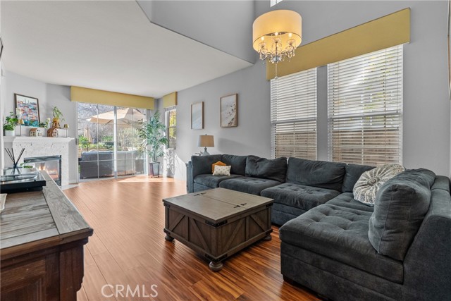 Detail Gallery Image 3 of 37 For 24714 Avignon Dr, Valencia,  CA 91355 - 3 Beds | 3 Baths