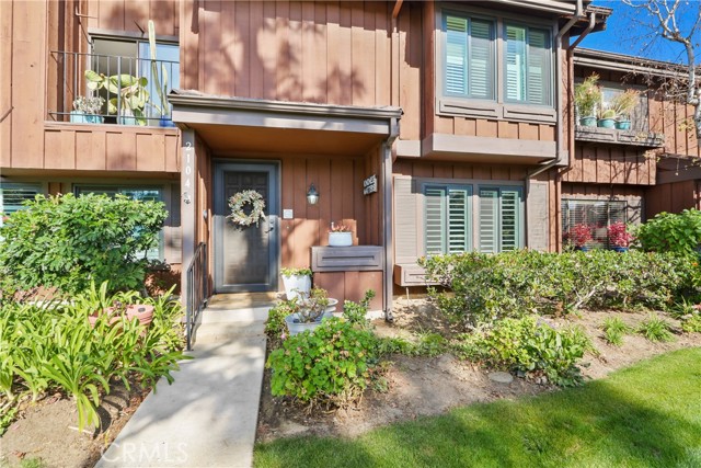 Detail Gallery Image 2 of 30 For 2104 Mount Shasta, San Pedro,  CA 90732 - 4 Beds | 3 Baths