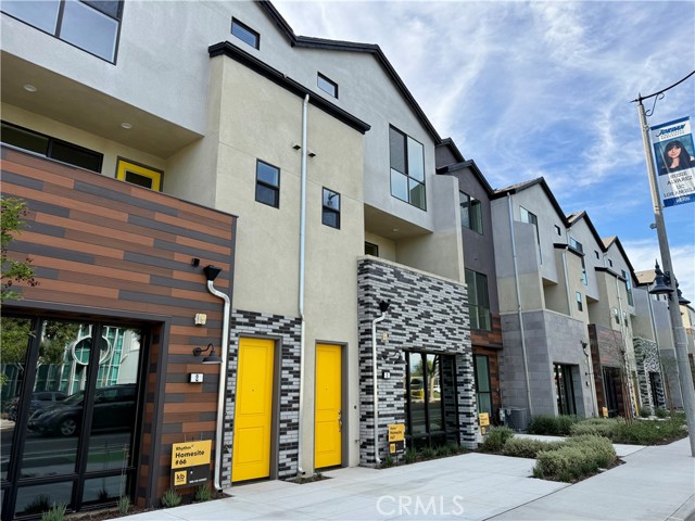 Detail Gallery Image 3 of 29 For 5876 Linden Ave #3, Long Beach,  CA 90805 - 3 Beds | 3/1 Baths